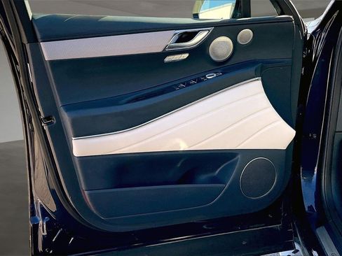 Used 2025 Genesis GV80 3.5T Prestige image 20