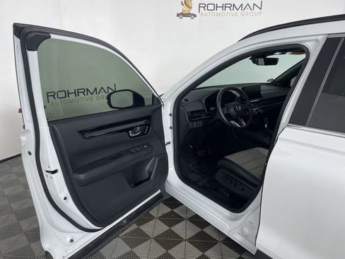 Used 2024 Honda CR-V Sport Touring image 17