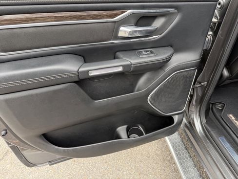 Used 2019 RAM 1500 Laramie image 30