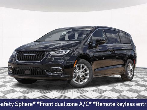 New 2026 Chrysler Pacifica Select image 2