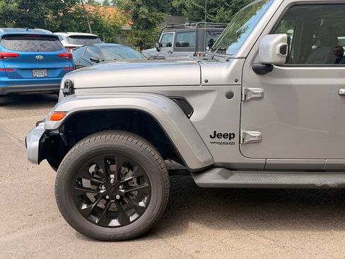 Used 2021 Jeep Wrangler Unlimited Sahara AWD/4WD image 10
