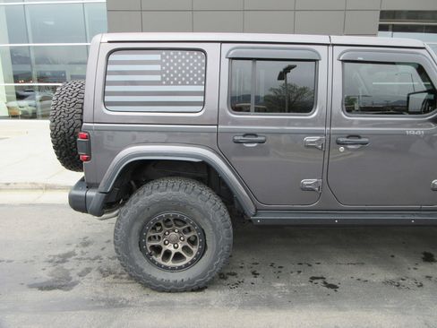 Used 2021 Jeep Wrangler Unlimited Rubicon image 12