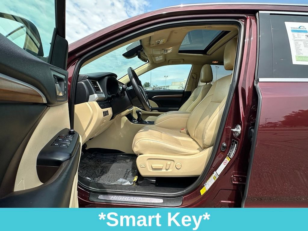Used 2019 Toyota Highlander Limited AWD/4WD image 15