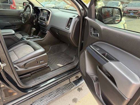 Used 2016 Chevrolet Colorado Z71 w/ Z71 Midnight Edition image 10