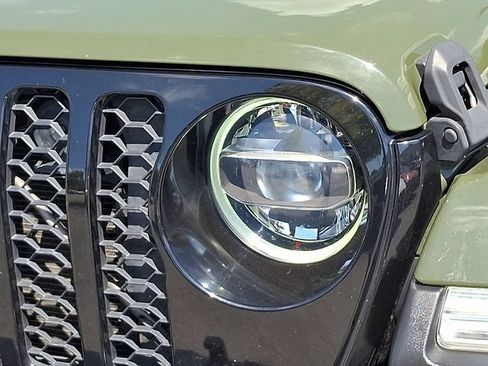 Used 2021 Jeep Gladiator Sport AWD/4WD image 9