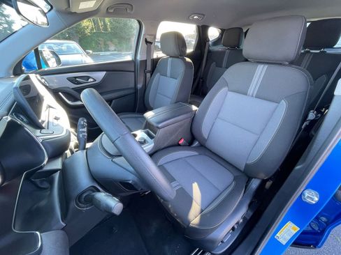 Used 2025 Chevrolet Blazer LT FWD image 31