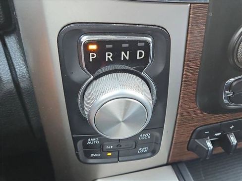 Used 2018 RAM 1500 Laramie w/ Convenience Group AWD/4WD image 12