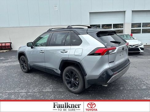 Used 2023 Toyota RAV4 XSE AWD/4WD image 13