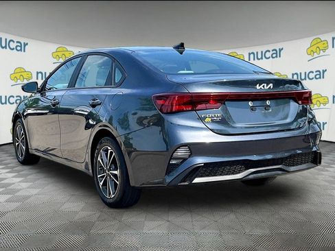 Used 2023 Kia Forte LXS w/ LXS Technology Package FWD image 4