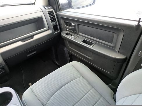 Used 2018 RAM 1500 Express w/ Express Value Package RWD image 18