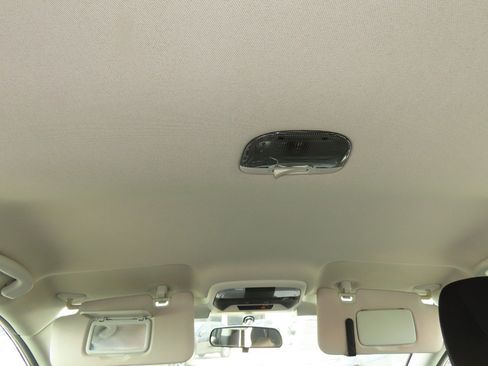 Used 2019 Subaru Impreza 2.0i w/ Eyesight image 21