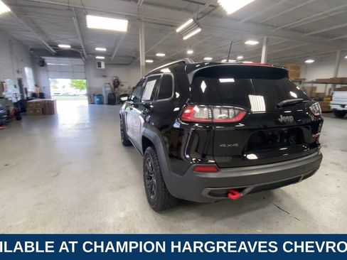 Used 2021 Jeep Cherokee Trailhawk AWD/4WD image 2