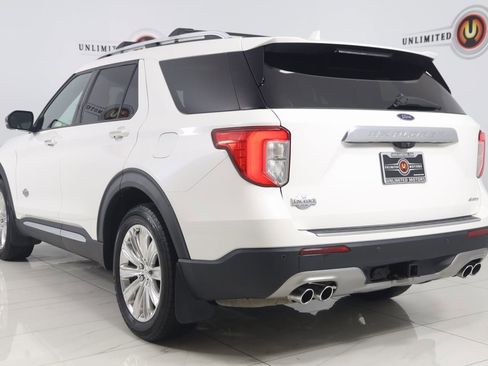Used 2022 Ford Explorer King Ranch w/ Premium Technology Package image 4