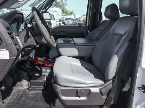 Used 2016 Ford F550 XL image 20