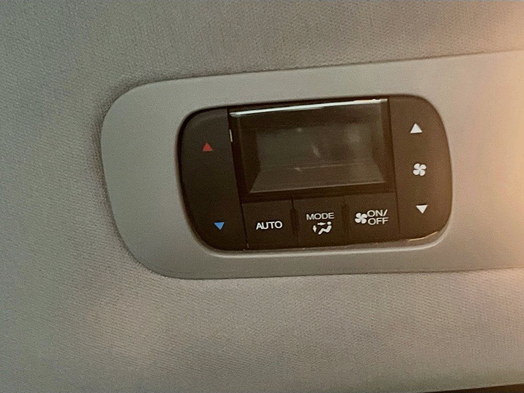 Used 2022 Honda Odyssey EX image 24