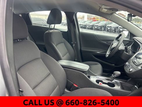 Used 2024 Chevrolet Malibu LT image 5