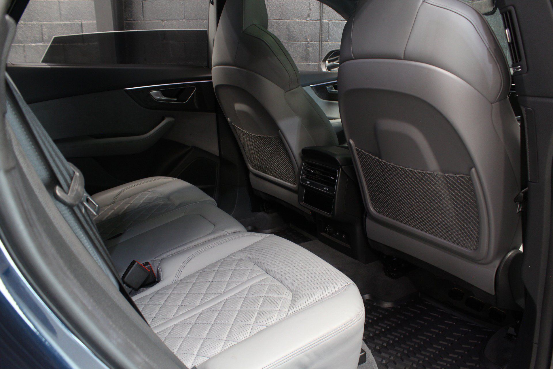 Used 2023 Audi SQ8 Premium Plus AWD/4WD image 42