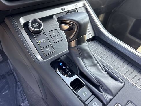 Certified 2024 Lexus GX 550 w/ Accessory Package (31) AWD/4WD image 20