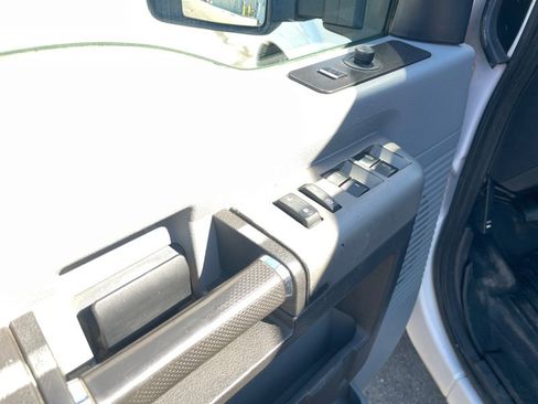 Used 2016 Ford F350 XLT w/ XLT Interior Package image 20