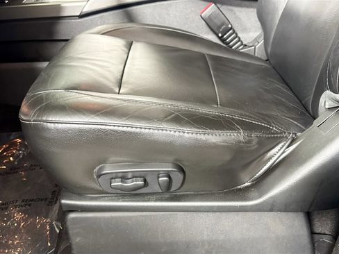 Used 2014 Nissan Armada Platinum image 25