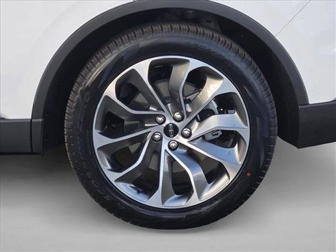 New 2025 Lincoln Aviator 2WD w/ Equipment Group 101A image 9