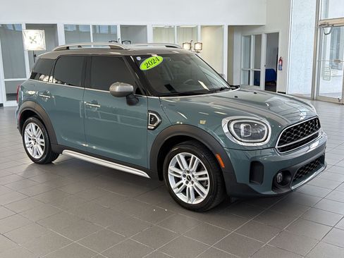 Used 2024 MINI Cooper Countryman S w/ Signature Upholstery Package FWD image 7
