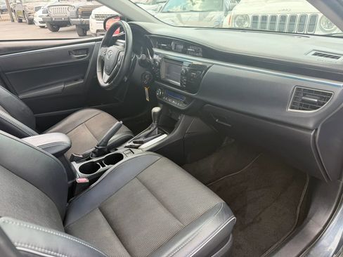 Used 2016 Toyota Corolla S image 9