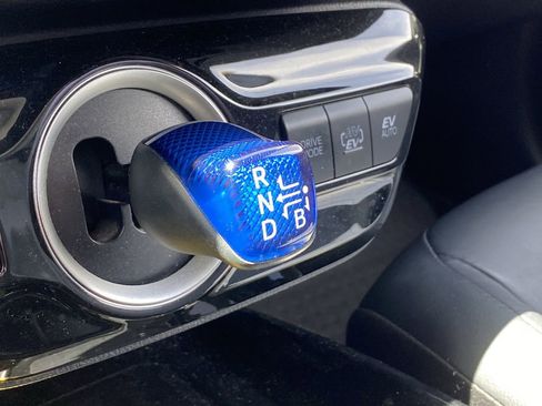 Used 2021 Toyota Prius Prime XLE image 13