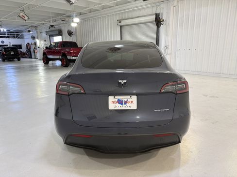 Used 2023 Tesla Model Y Long Range image 4