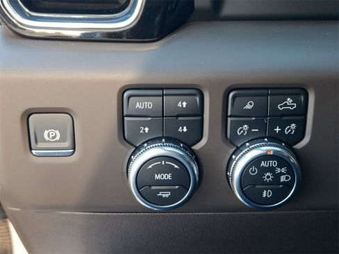 Used 2024 GMC Sierra 1500 Denali w/ Technology Package image 25