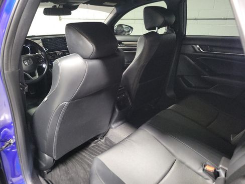 Used 2022 Honda Accord Sport image 11