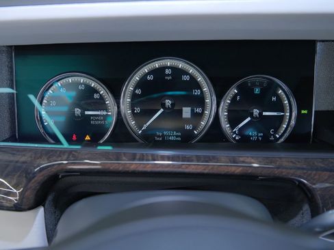 Used 2023 Rolls-Royce Phantom Sedan image 85