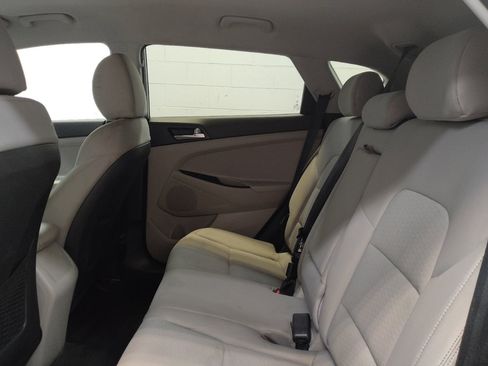 Used 2020 Hyundai Tucson Value FWD image 18