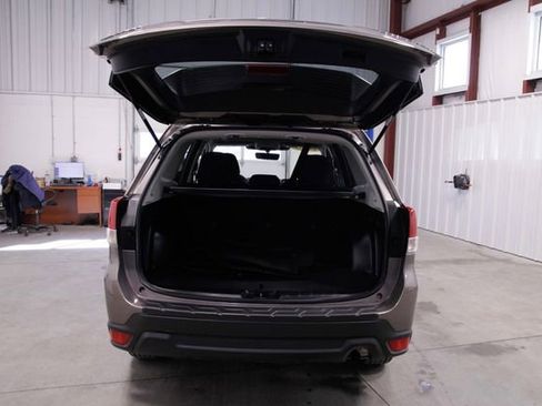 Used 2023 Subaru Forester Premium image 19