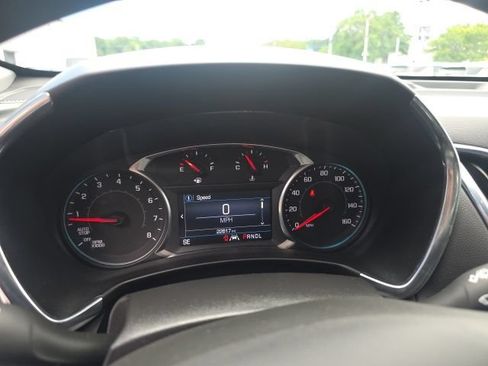 Used 2023 Chevrolet Equinox LT AWD/4WD image 16