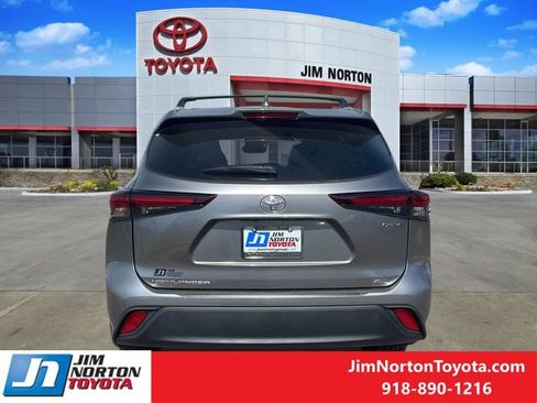 New 2026 Toyota Highlander XLE image 7