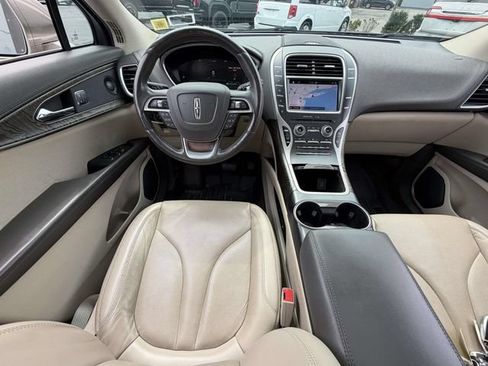 Used 2019 Lincoln Nautilus Reserve AWD/4WD image 13