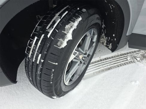 Used 2023 Chevrolet Blazer LT w/ Driver Confidence Package image 35