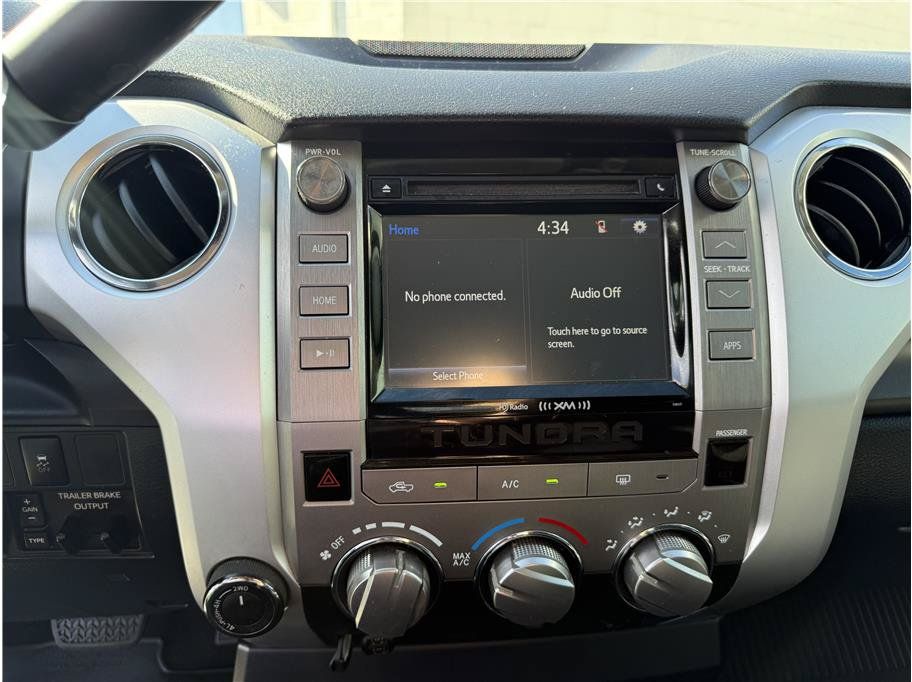 Used 2017 Toyota Tundra SR5 AWD/4WD image 24