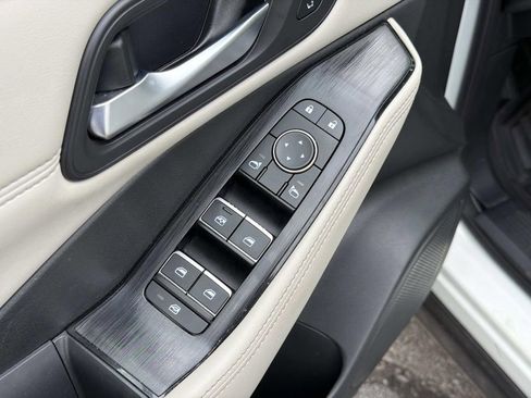 Used 2023 Nissan Rogue SL w/ SL Premium Package image 21