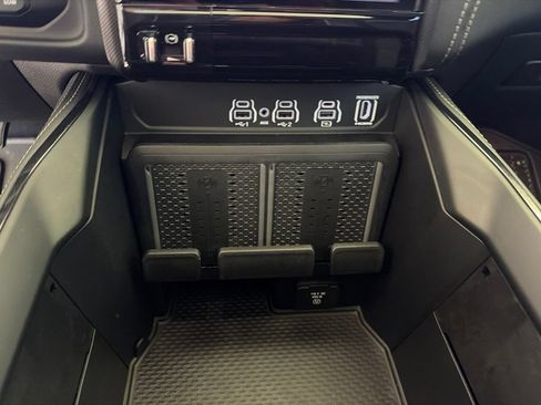Used 2026 RAM 2500 Limited AWD/4WD image 59