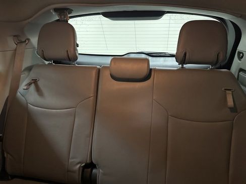 Used 2024 Toyota Sienna XLE image 22