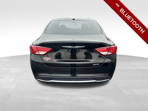 Used 2015 Chrysler 200 Limited w/ Convenience Group image 4