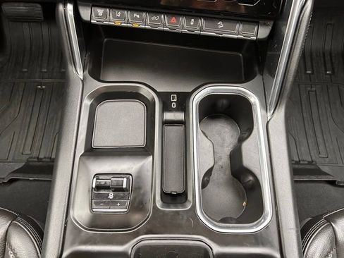 Used 2024 GMC Sierra 3500 Denali w/ Denali Reserve Package image 28