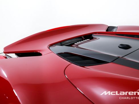 Used 2020 Ferrari 488 Pista Spider RWD image 36