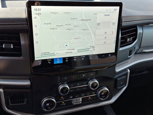 Used 2024 Ford Expedition Max XLT image 17