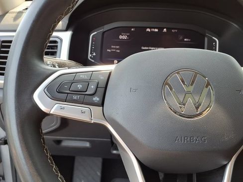 Used 2023 Volkswagen Atlas SE w/ Panoramic Sunroof Package AWD/4WD image 9