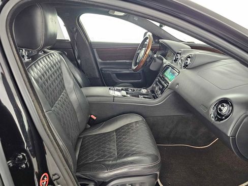 Used 2019 Jaguar XJ L Portfolio image 10