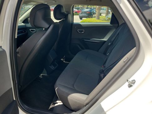 Used 2025 Kia K4 FWD image 9