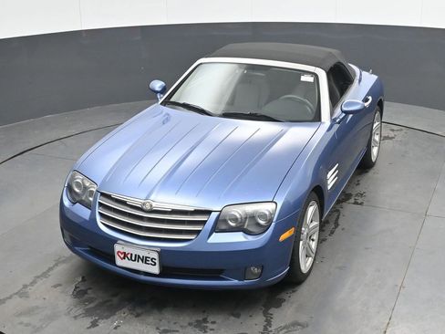 Used 2005 Chrysler Crossfire Limited RWD image 24